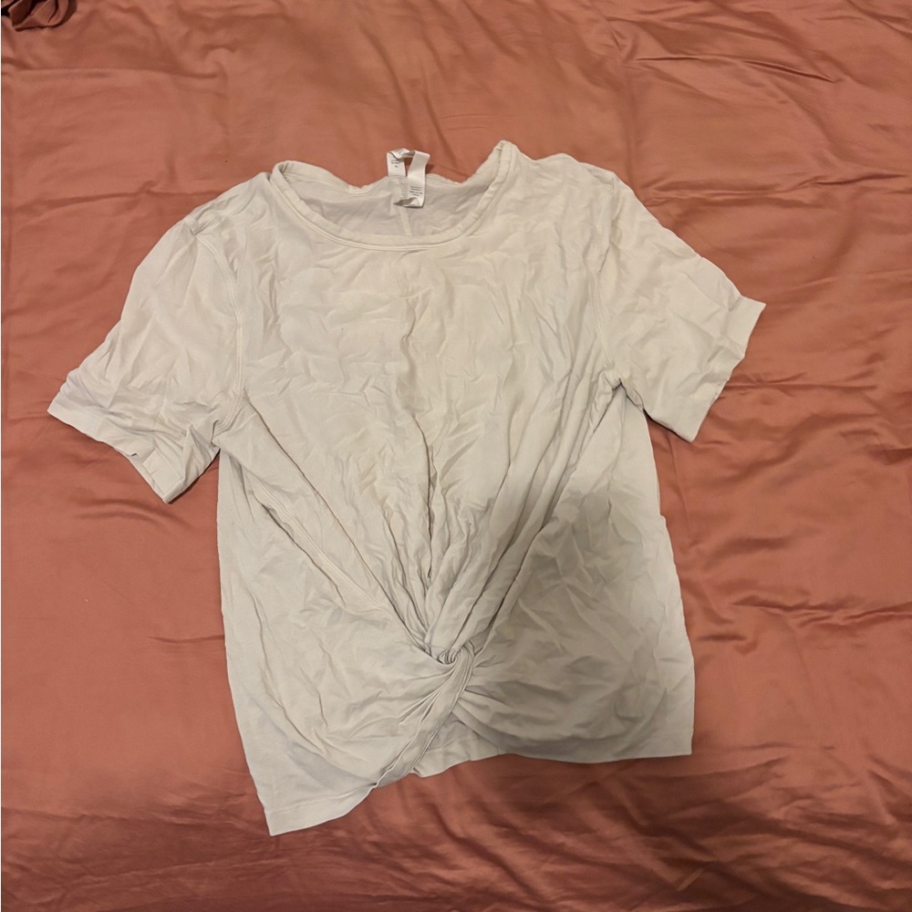White lululemon short sleeve tee